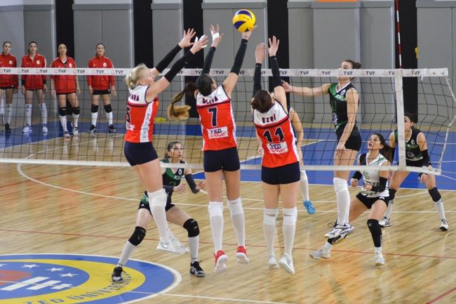 SULTANLAR DEVREYE GALİP KAPATTI! 1-3