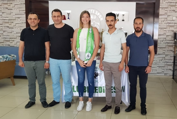 BELEDİYESPOR'A GENÇ SMAÇÖR